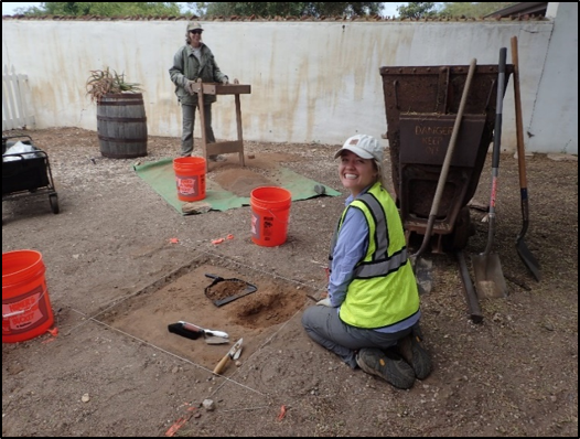 Archaeologists at Casa de Pedrorena excavation unit